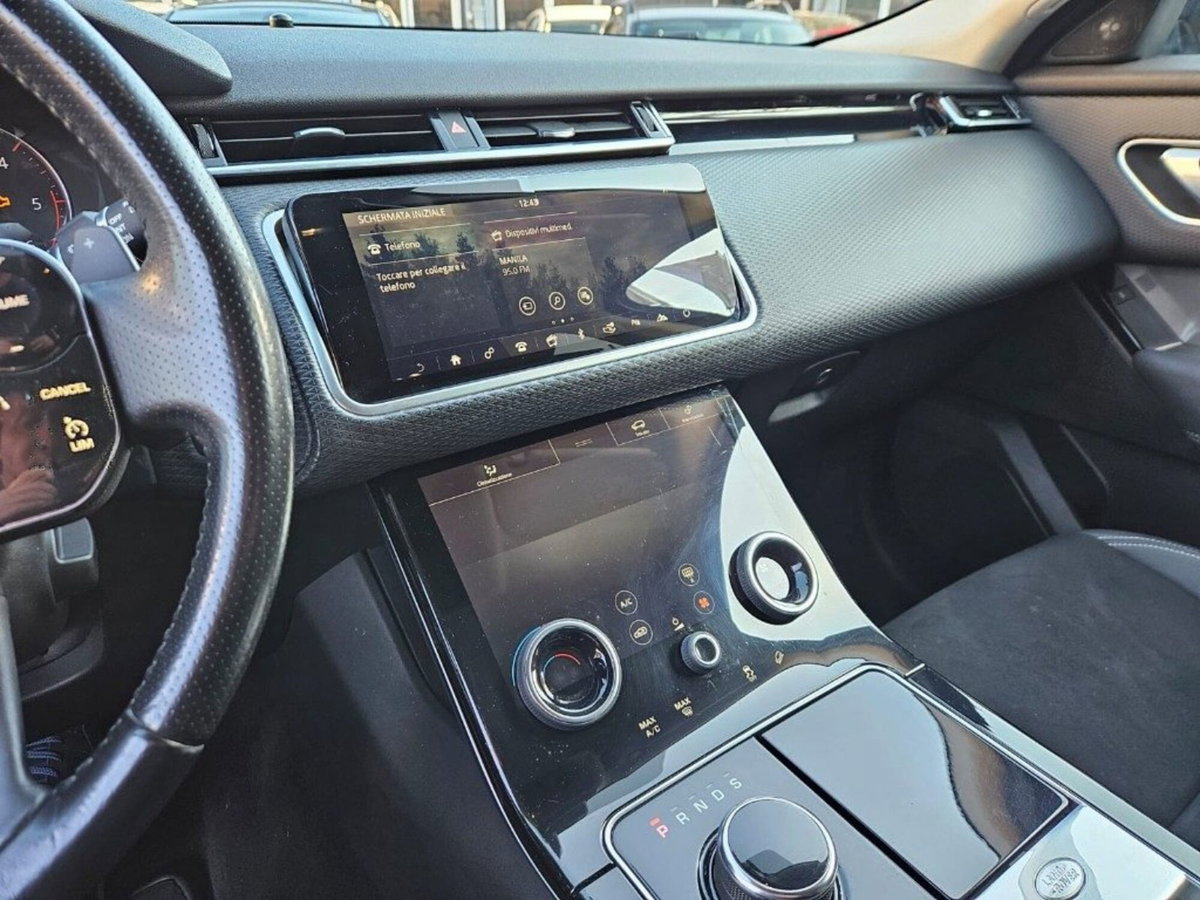 Land Rover Range Rover Velar 2.0 TD4 180 CV (15)