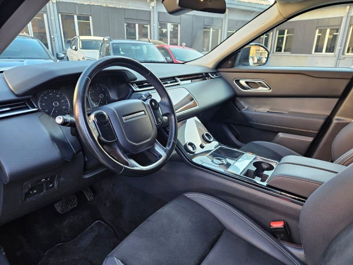 Land Rover Range Rover Velar 2.0 TD4 180 CV (8)