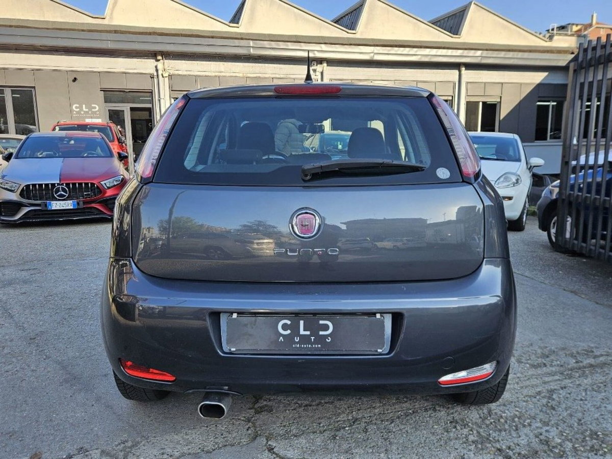 Fiat Punto 1.3 MJT II 75 CV 5 porte Lounge (4)
