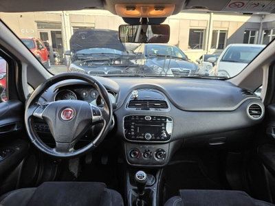 Fiat Punto 1.3 MJT II 75 CV 5 porte Lounge (8)