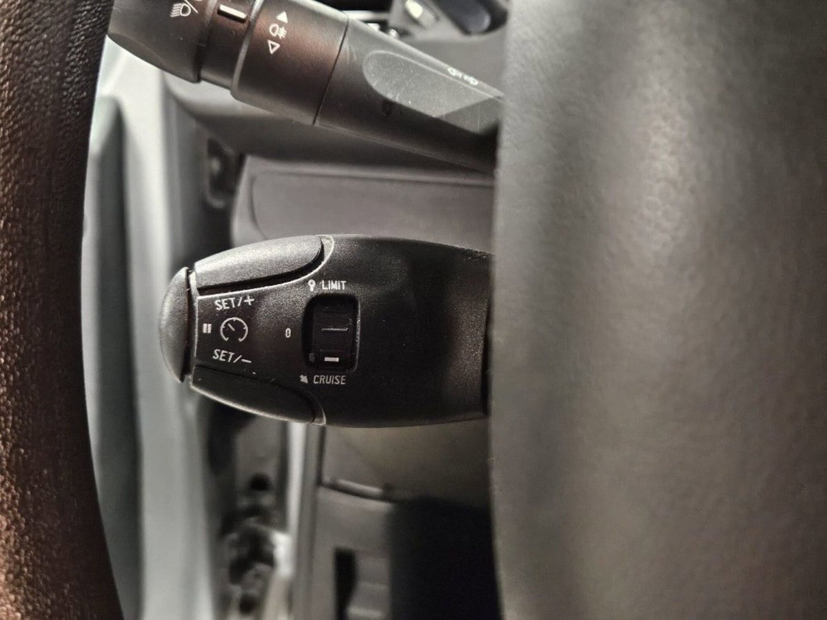 Peugeot 208 75 5 porte Active (13)