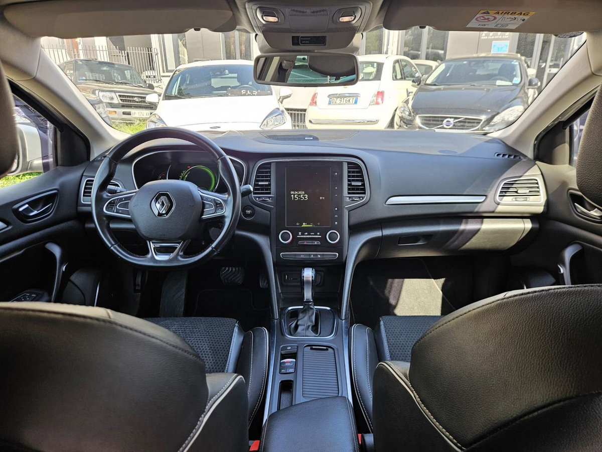Renault Mégane SporTour 1.5 dCi 110CV EDC SporTour Bose (9)