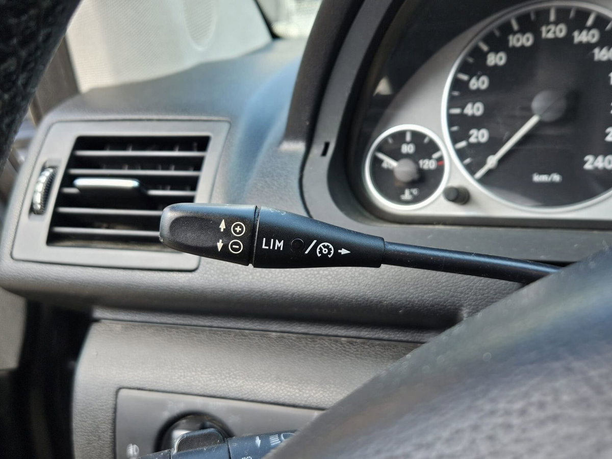 Mercedes-Benz Classe A 180 CDI Elegance (14)