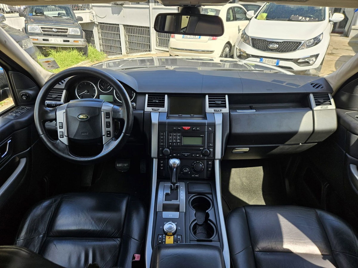 Land Rover Range Rover Sport 3.6 TDV8 HSE (9)