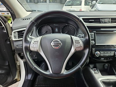 Nissan Qashqai 1.5 dCi N-Connecta (12)
