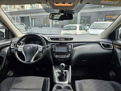 Nissan Qashqai 1.5 dCi N-Connecta (8)