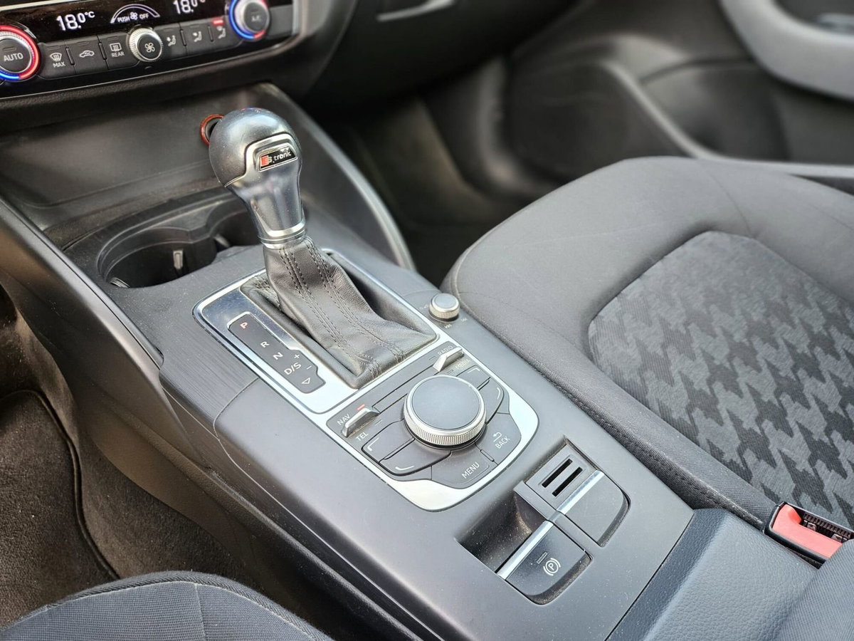 Audi A3 Sportback 1.6 TDI S tronic Business (11)