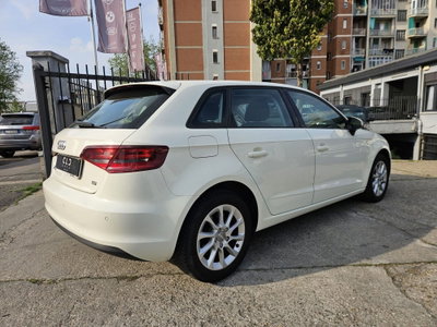 Audi A3 Sportback 1.6 TDI S tronic Business (4)