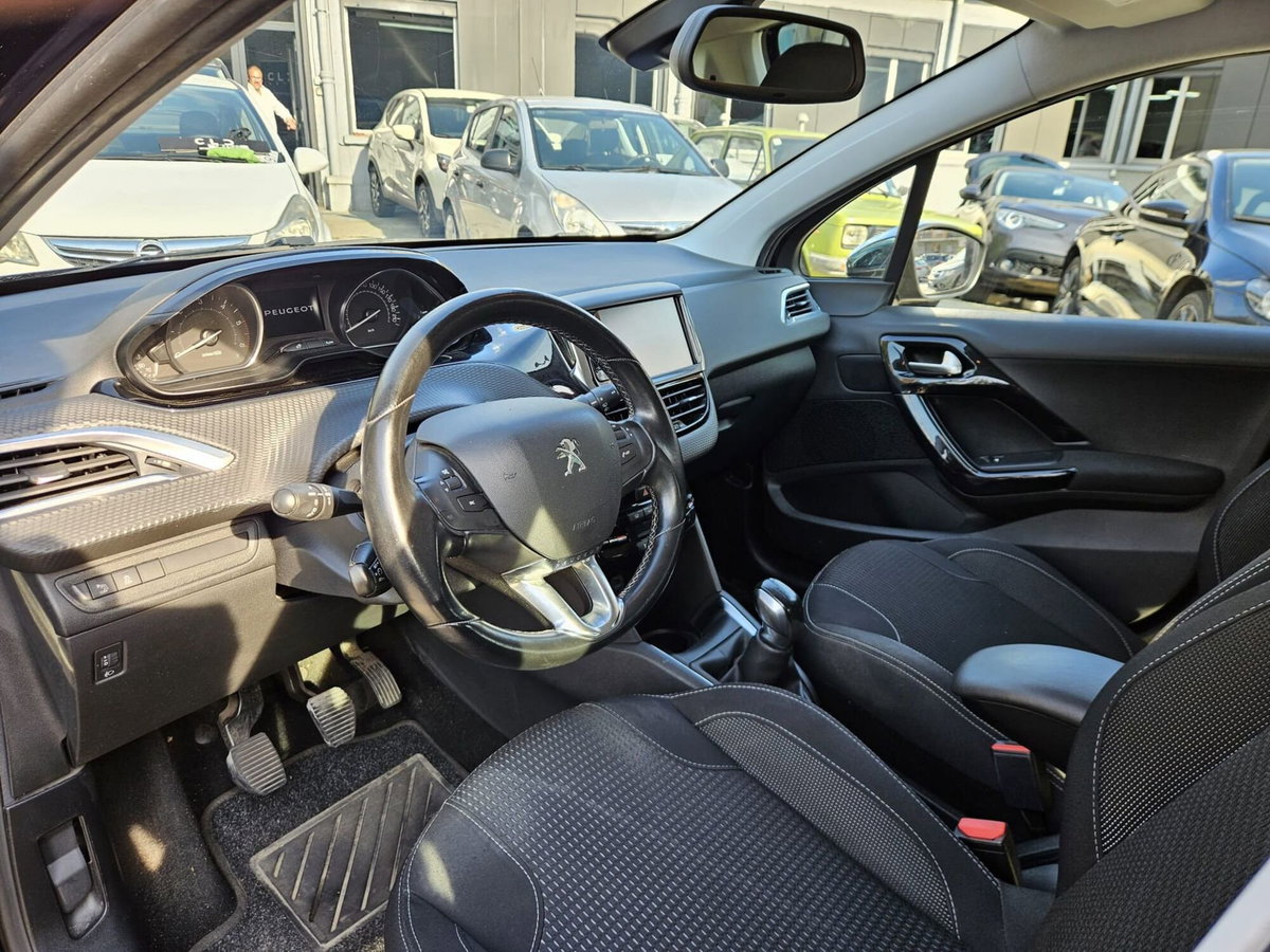 Peugeot 208 75 5 porte Allure (6)