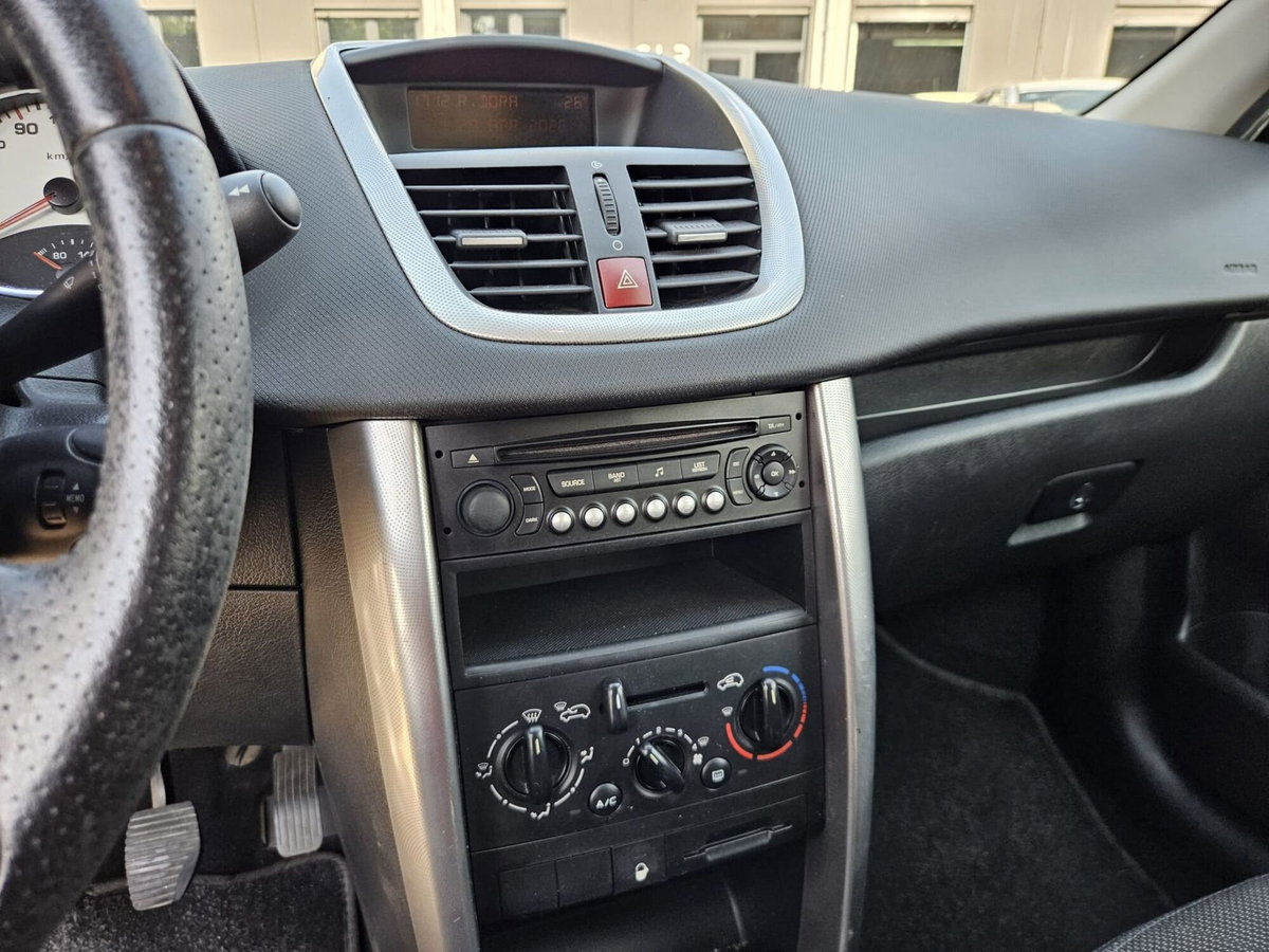 Peugeot 207 88CV 3p. XS (13)