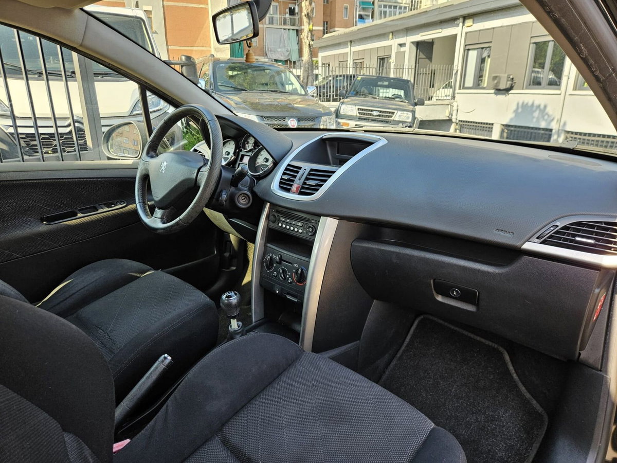 Peugeot 207 88CV 3p. XS (9)