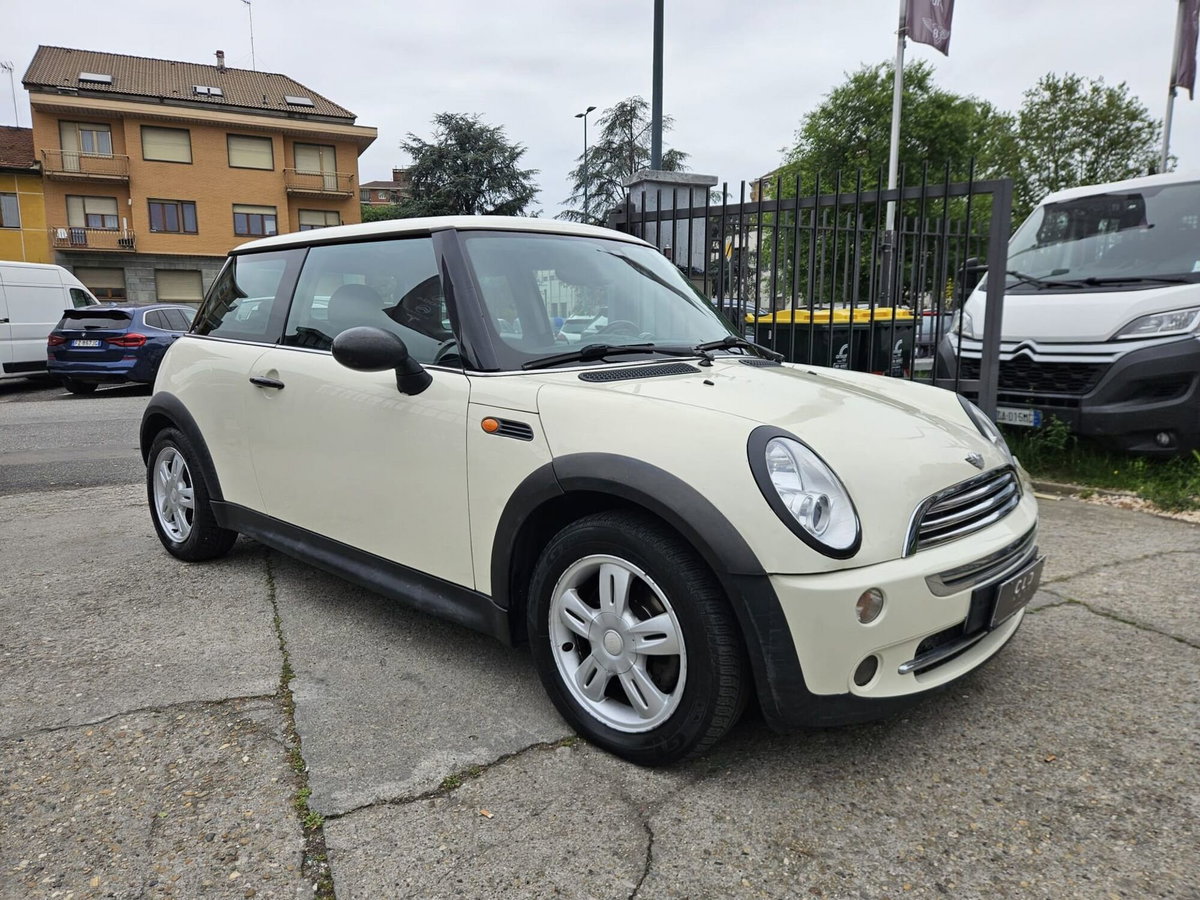 MINI Mini 1.4 tdi One D (2)