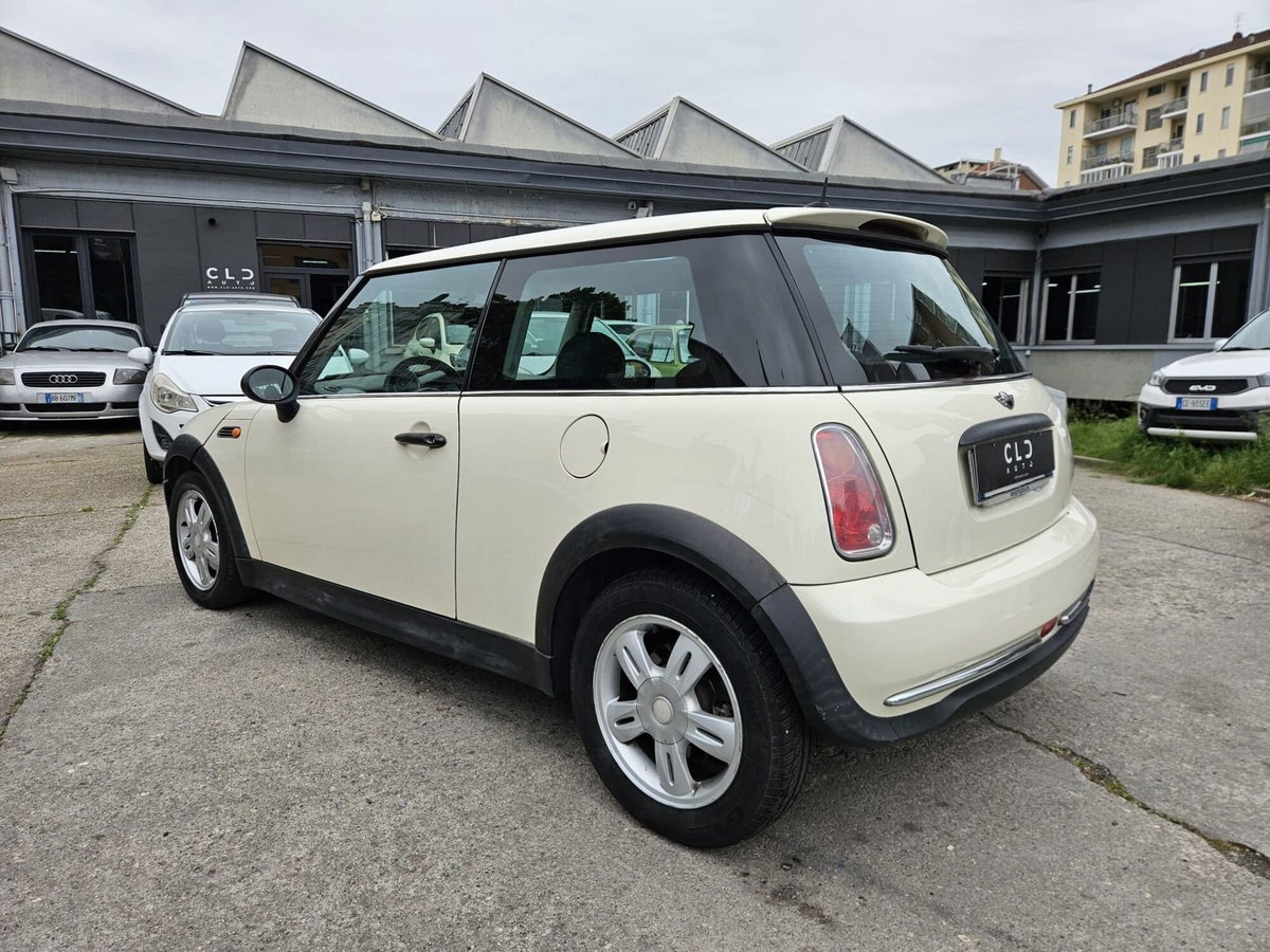 MINI Mini 1.4 tdi One D (5)