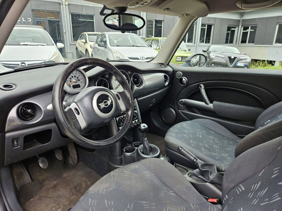 MINI Mini 1.4 tdi One D (6)