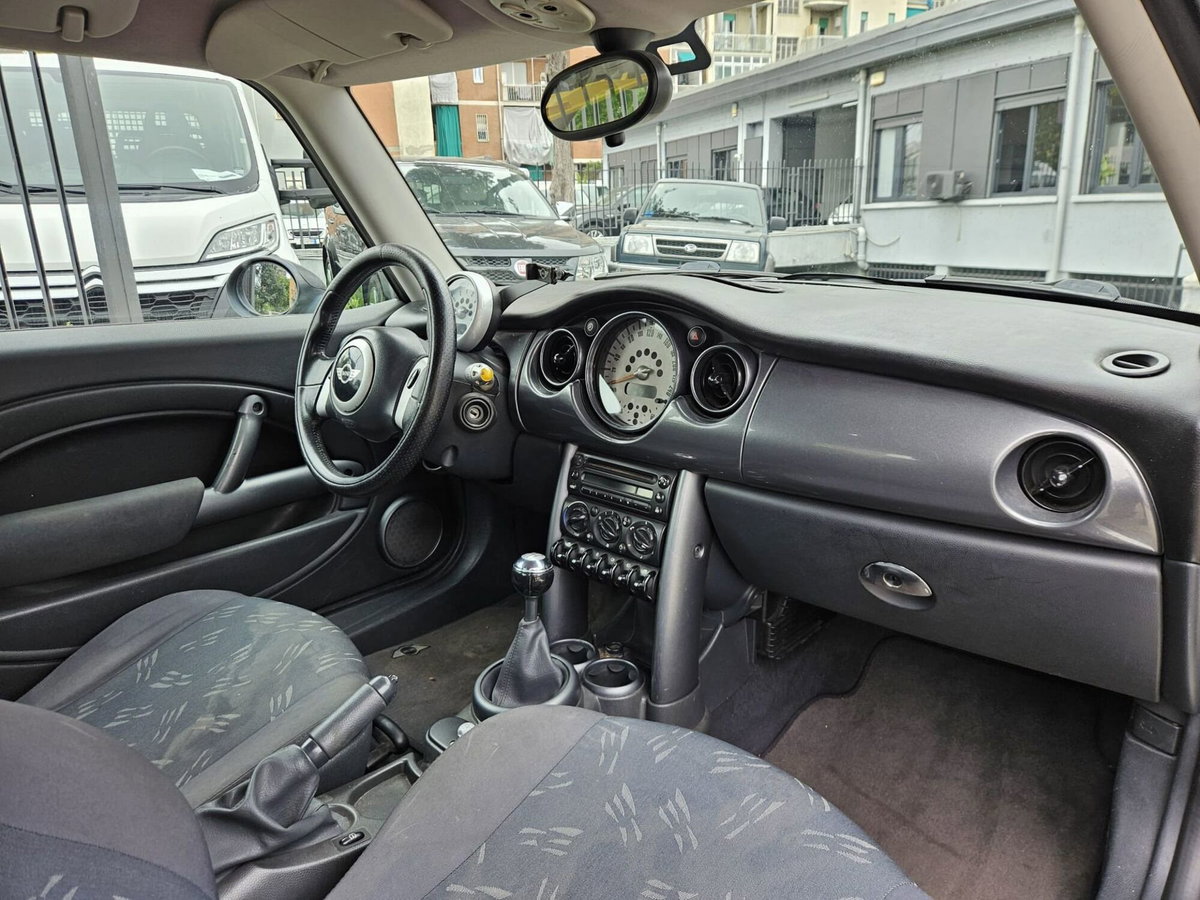 MINI Mini 1.4 tdi One D (7)