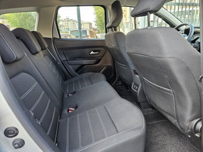 Dacia Duster 1.0 TCe 100 CV ECO-G 4x2 Prestige (11)