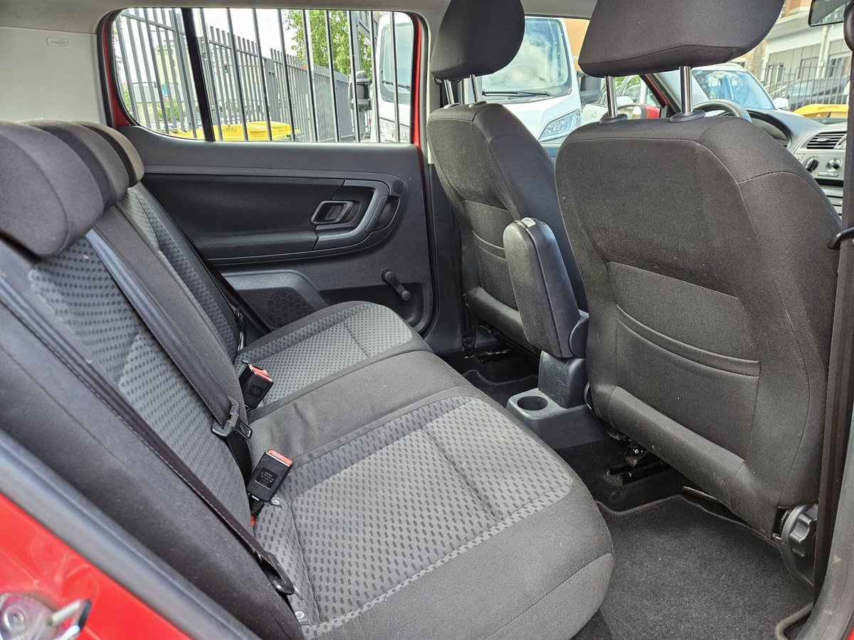 Skoda Fabia 1.2 TSI 105CV DSG 5p. Elegance (13)