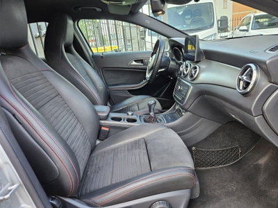 Mercedes-Benz GLA SUV 200 Premium (10)