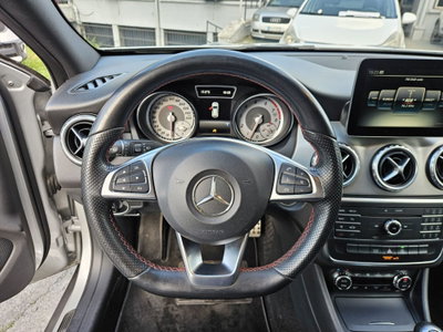 Mercedes-Benz GLA SUV 200 Premium (12)