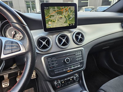 Mercedes-Benz GLA SUV 200 Premium (13)