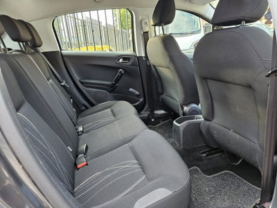 Peugeot 208 82 5 porte Allure (13)
