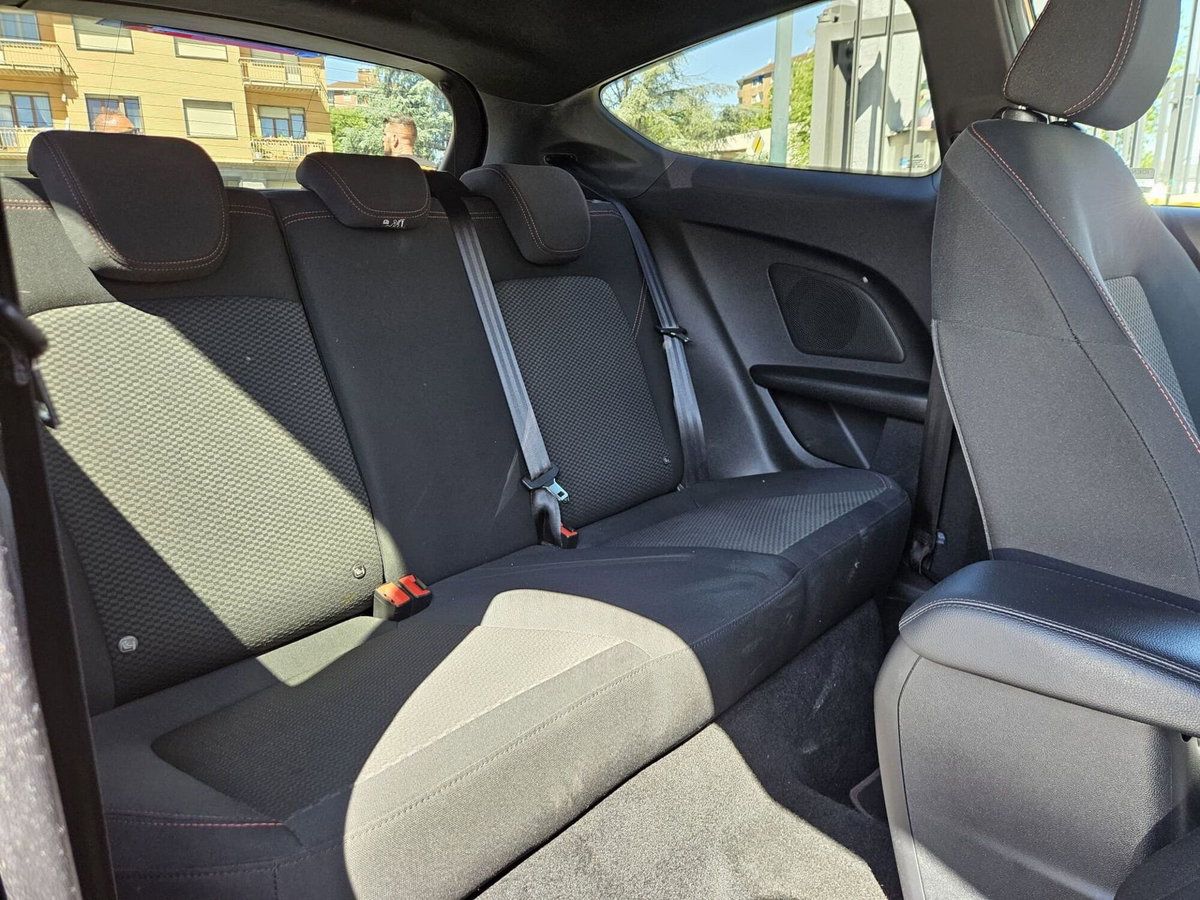 Ford Fiesta 1.5 EcoBlue 3 porte ST-Line (11)