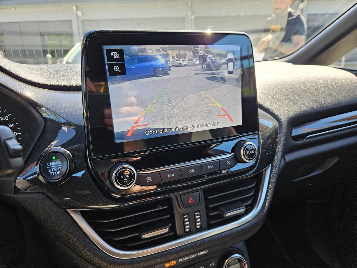Ford Fiesta 1.5 EcoBlue 3 porte ST-Line (14)