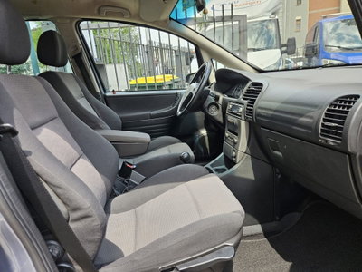 Opel Zafira 16V cat Elegance (11)