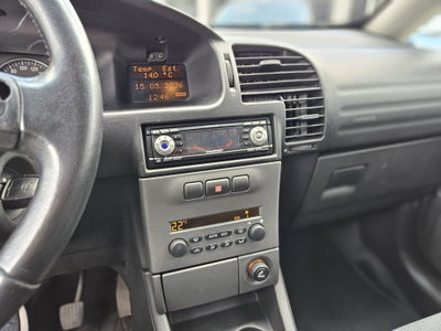 Opel Zafira 16V cat Elegance (14)