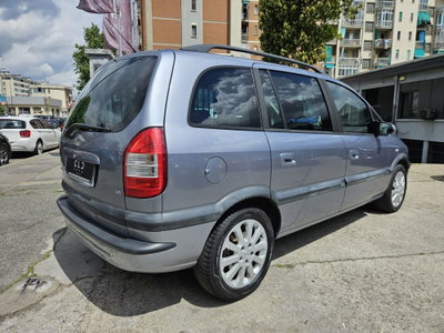 Opel Zafira 16V cat Elegance (4)