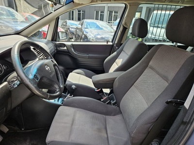 Opel Zafira 16V cat Elegance (8)