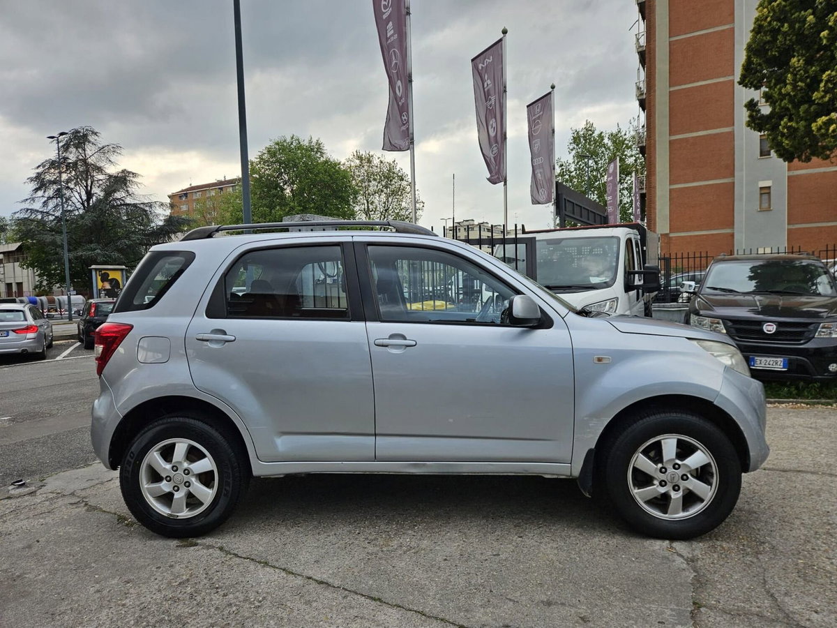 Daihatsu Terios 1.5 4WD B Easy Green Powered (3)