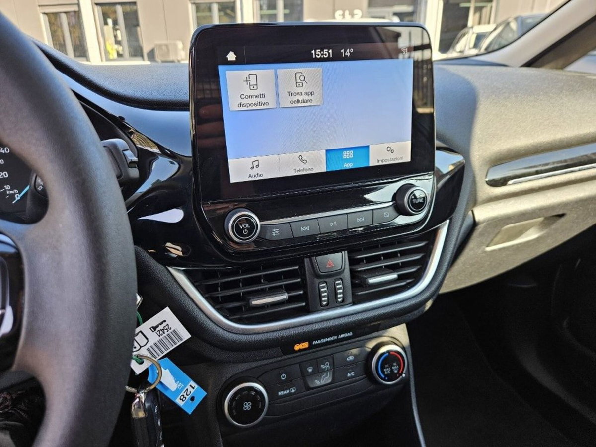 Ford Fiesta 1.0 EcoBoost Hybrid 125 CV 3 porte  Trend (10)
