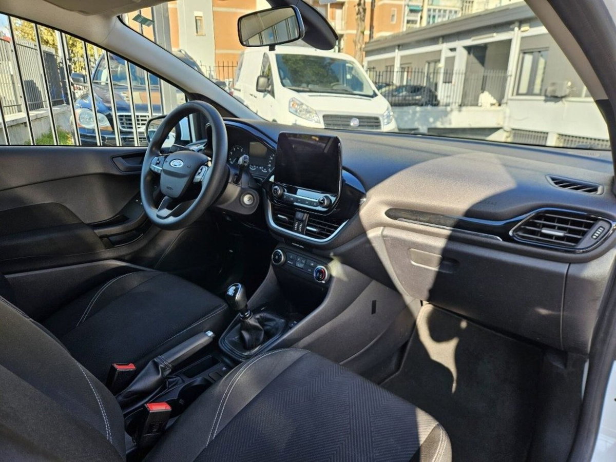 Ford Fiesta 1.0 EcoBoost Hybrid 125 CV 3 porte  Trend (8)