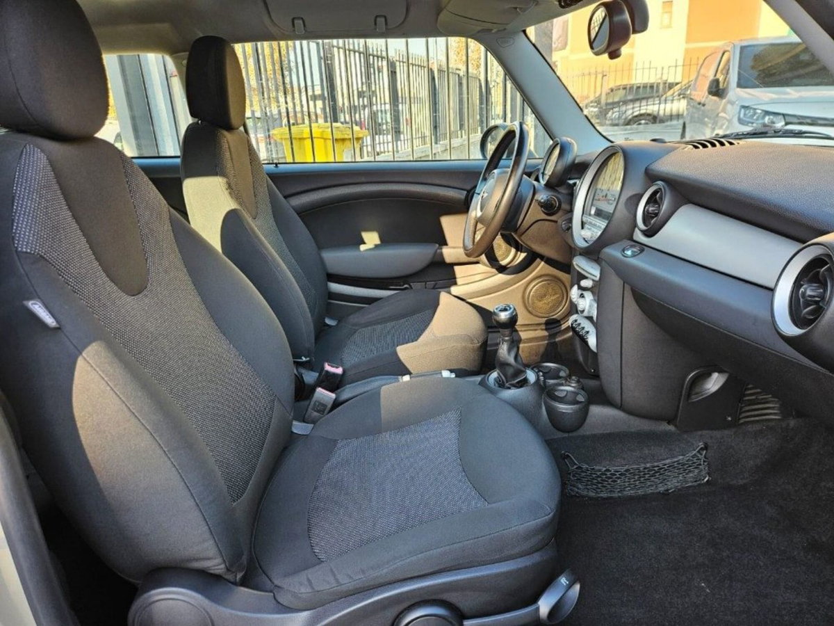 MINI Mini Clubman 1.6 16V Cooper D Clubman (10)