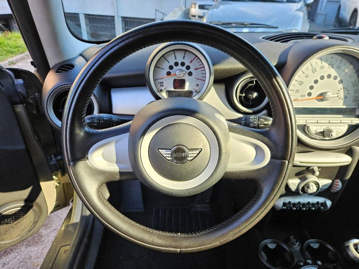 MINI Mini Clubman 1.6 16V Cooper D Clubman (13)