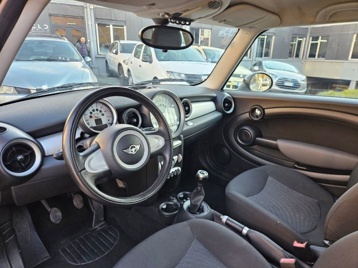 MINI Mini Clubman 1.6 16V Cooper D Clubman (6)