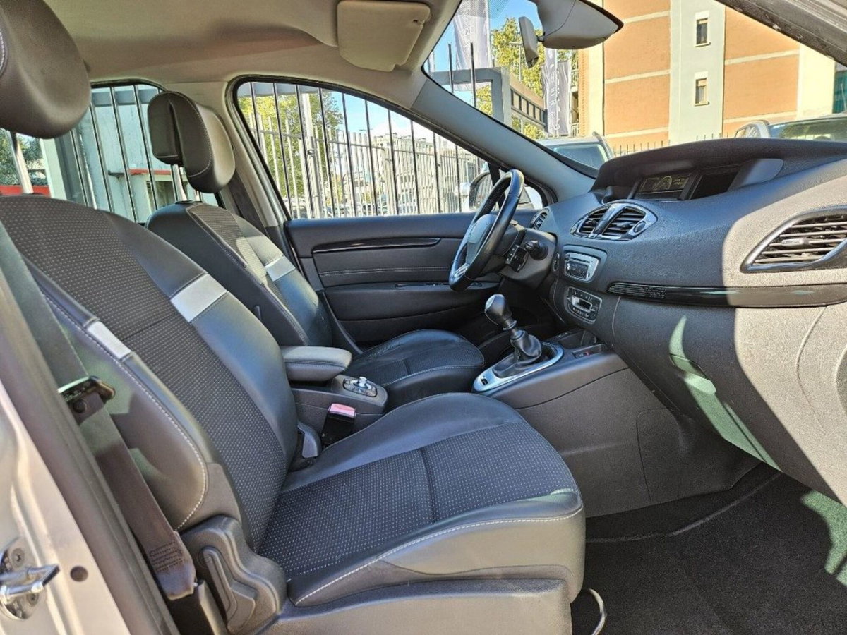 Renault Scénic X-Mod 1.5 dCi 110CV Attractive (10)