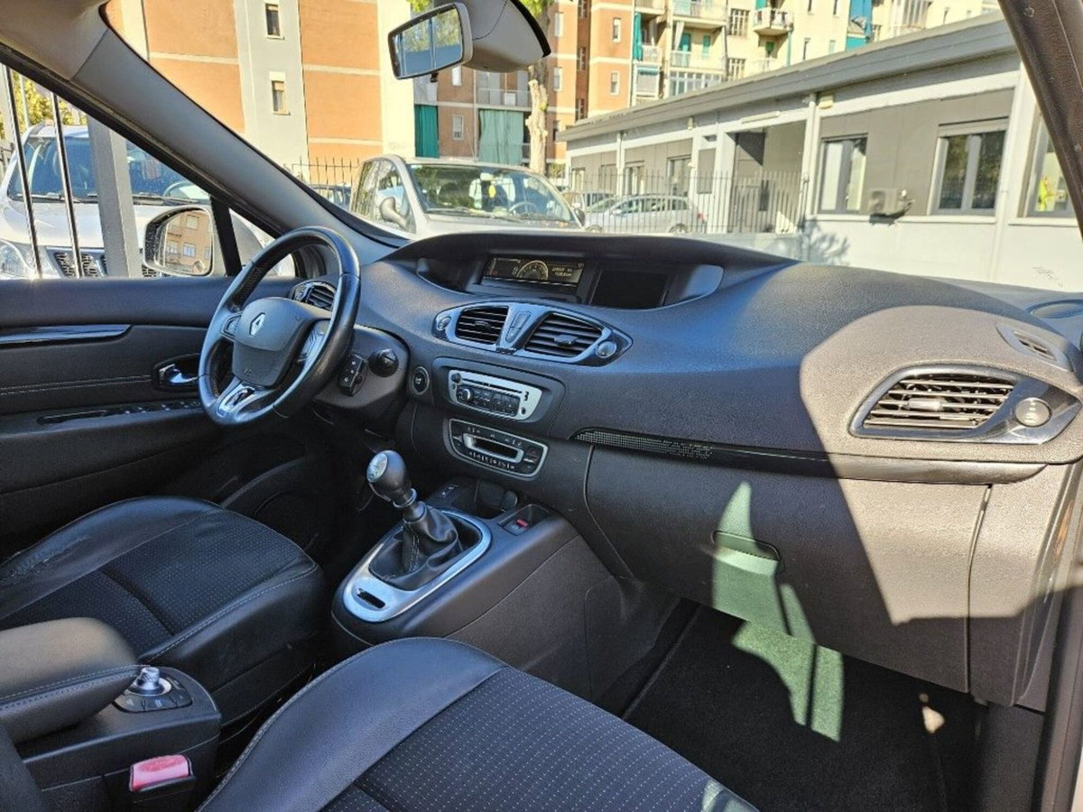 Renault Scénic X-Mod 1.5 dCi 110CV Attractive (9)