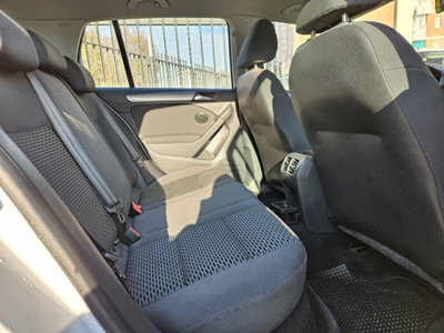 Volkswagen Golf 1.6 TDI DPF 5p. Comfortline (12)