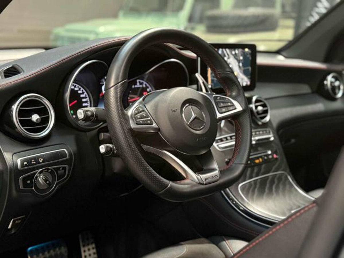 Mercedes-Benz GLC Coupé 43 4Matic Coupé AMG (8)