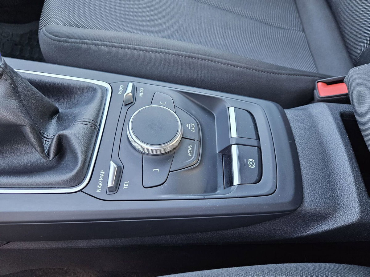 Audi Q2 Q2 1.6 TDI Business (14)