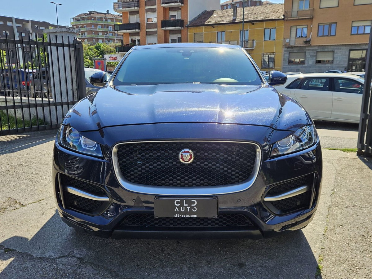 Jaguar F-Pace 2.0 D 180 CV AWD R-Sport (2)