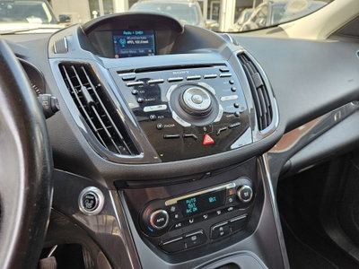 Ford Kuga 2.0 TDCI 150 CV S&S 4WD Titanium (13)
