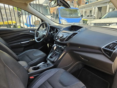 Ford Kuga 2.0 TDCI 150 CV S&S 4WD Titanium (18)