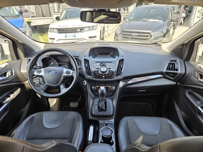 Ford Kuga 2.0 TDCI 150 CV S&S 4WD Titanium (9)