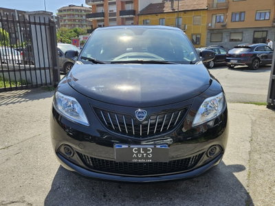 Lancia Ypsilon 1.0 FireFly 5 porte S&S Hybrid Ecochic Silver (2)
