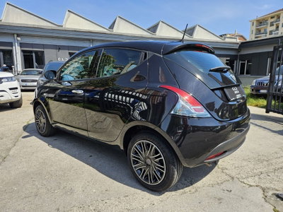Lancia Ypsilon 1.0 FireFly 5 porte S&S Hybrid Ecochic Silver (6)