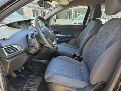 Lancia Ypsilon 1.0 FireFly 5 porte S&S Hybrid Ecochic Silver (8)