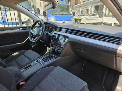 Volkswagen Passat Variant 1.6 TDI SCR DSG Business BMT (10)